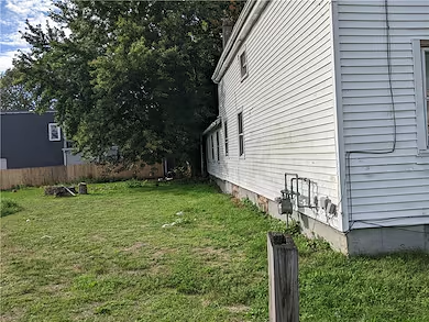 388 Smith St photo 2