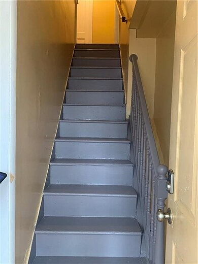 94 Kosciusko St photo 5